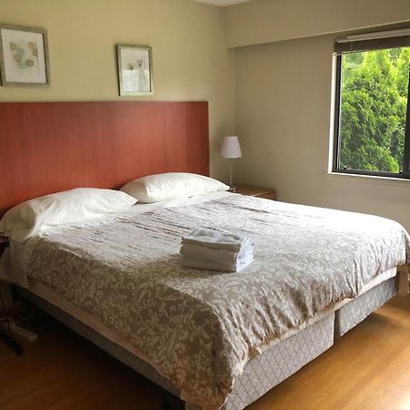 Comfort Cottage Guest House Near Subway Station, Bus And Downtown Vancouver Exteriér fotografie